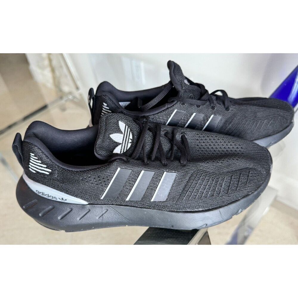 Mens-9 Adidas Swift Run 22 Sneakers GZ4974